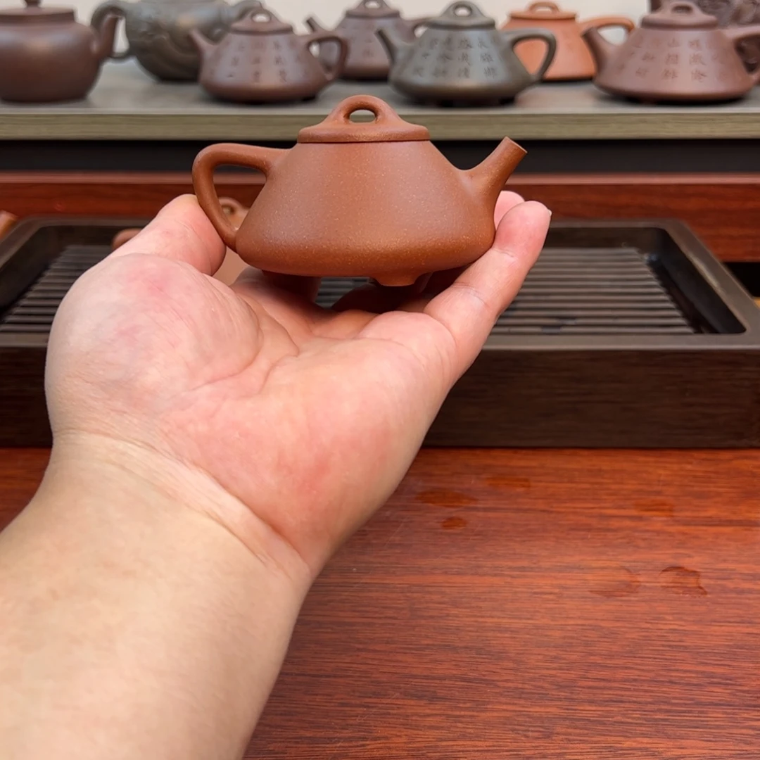 茶壶紫砂微瑕：100cc 精挑红降坡