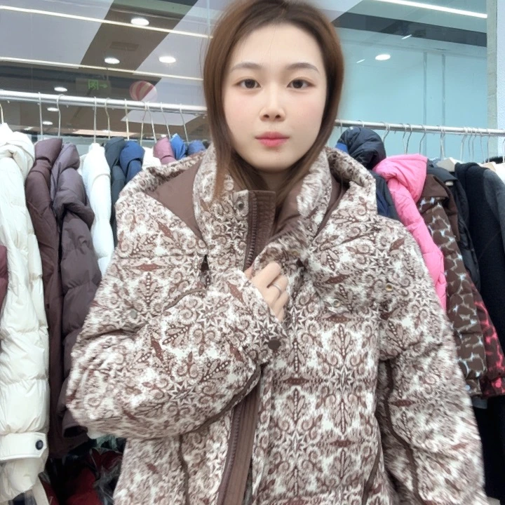 朵****芮娜依莲芮娜依莲