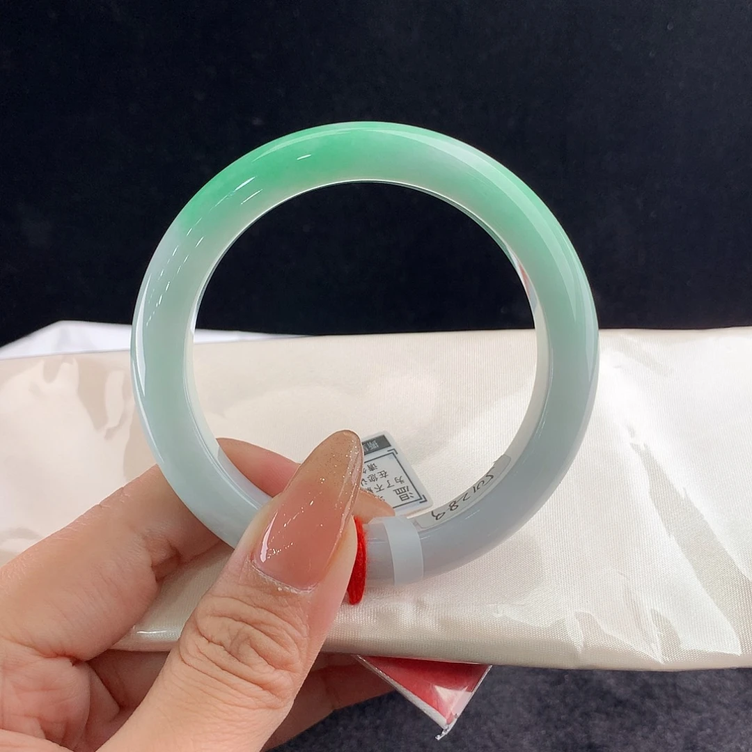 翡翠未镶嵌手镯正59