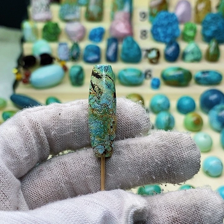 绿松石配饰未镶嵌