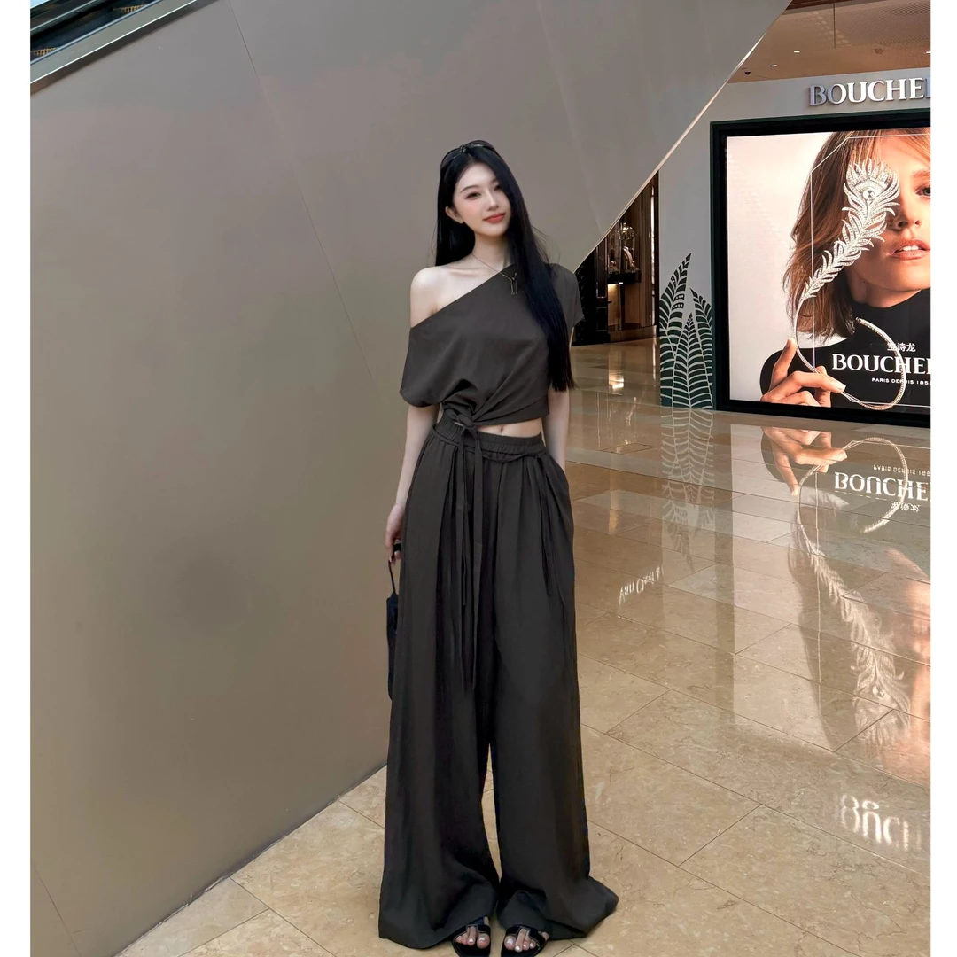 艺展缪斯/极简斜肩短袖抽褶上衣高腰垂垂裤套装