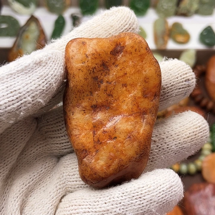 岫岩河磨玉（透闪石质玉）颈饰未镶嵌