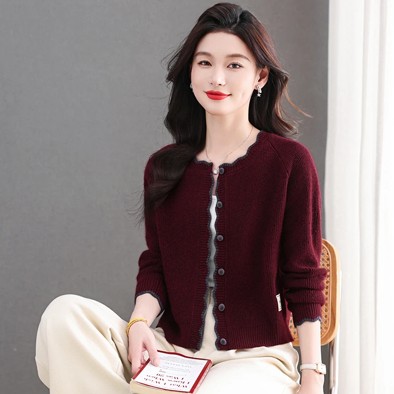 2025年秋冬新款外套女短款小香风上衣圆领气质毛衣减龄针织开衫潮