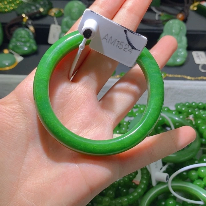和田玉（碧玉）未镶嵌手镯