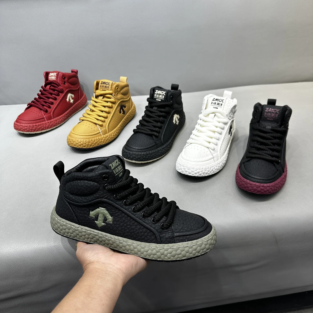 2025秋冬新款男潮鞋单棉同款软底软面系带轻质时尚休闲潮鞋