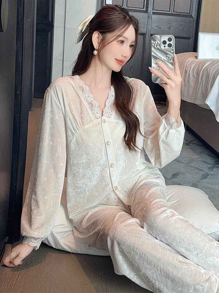 金丝绒甜美睡衣女春秋款2025年新款宽松荷叶边法式大码家居服套装