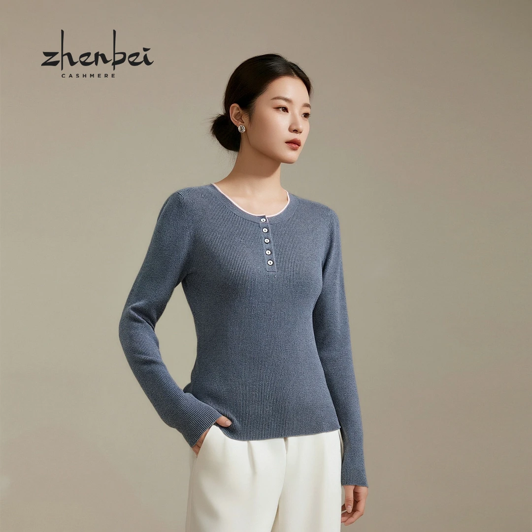 ZB/珍贝2025新款气质丝绒圆领长袖抽条针织打底扣子女衫/67003