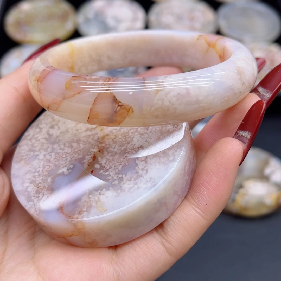 玛瑙/玉髓手镯未镶嵌6061