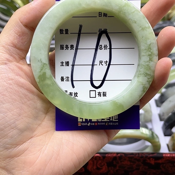 蛇纹石玉手镯合金古**柠