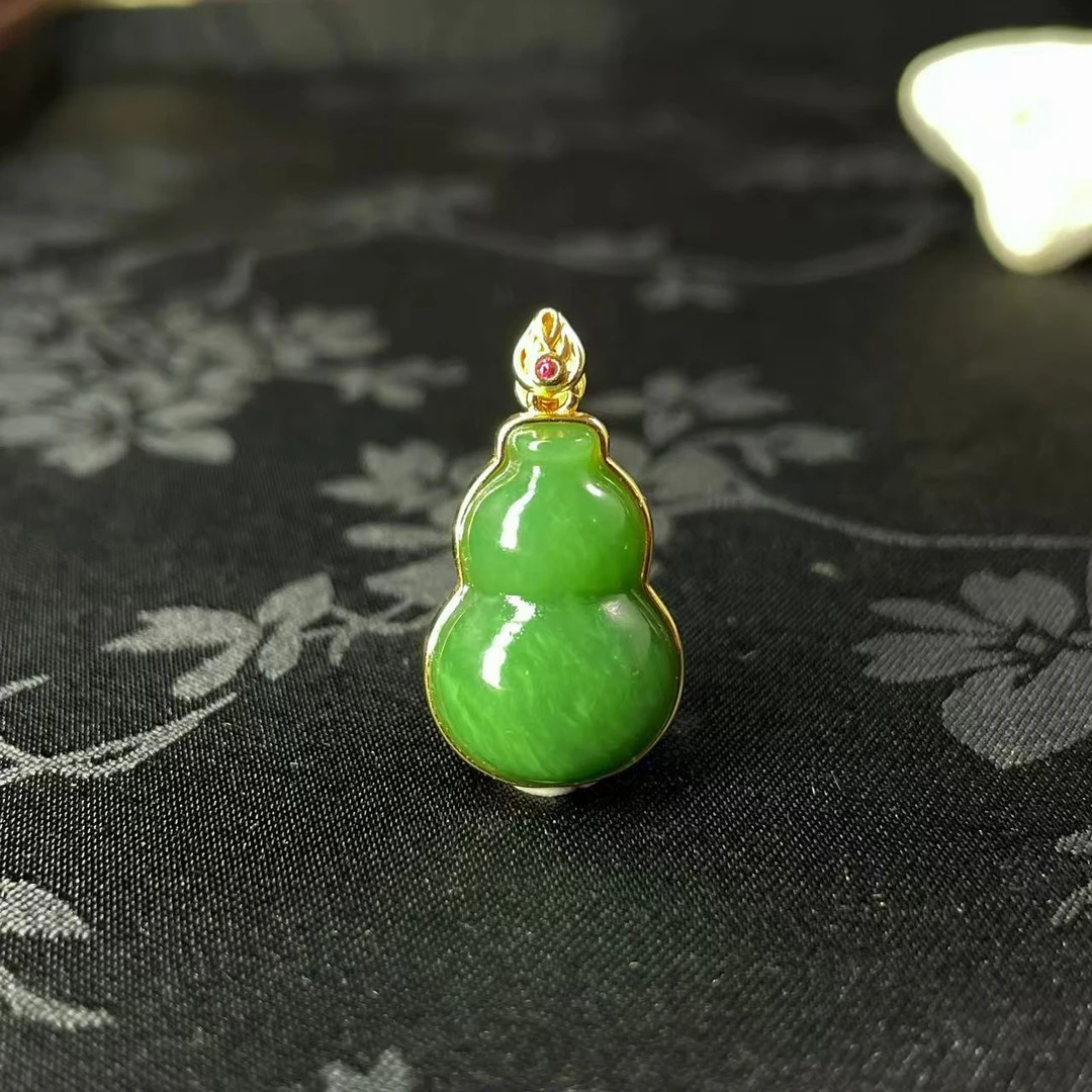 【豆豆珠宝甄选】天然保真和田玉老坑碧玉立体葫芦吊坠精美款S925银