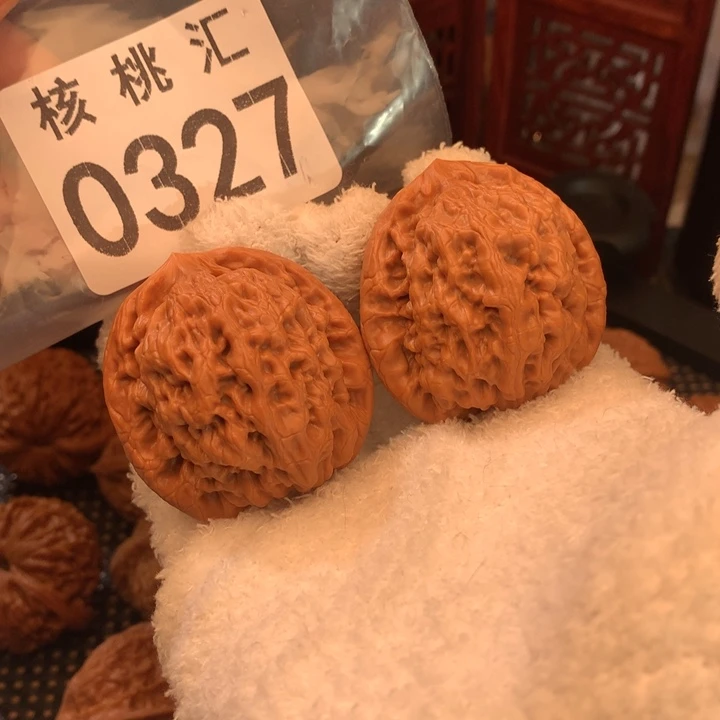 文玩核桃吊坠金公子43