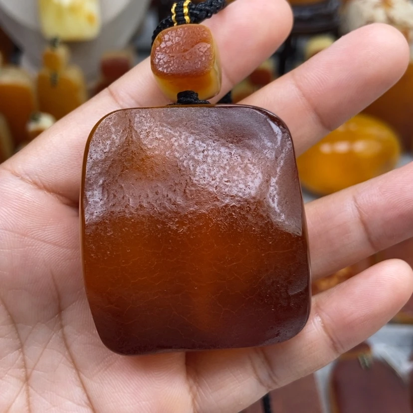 【闪购商品】琥珀颈饰未镶嵌