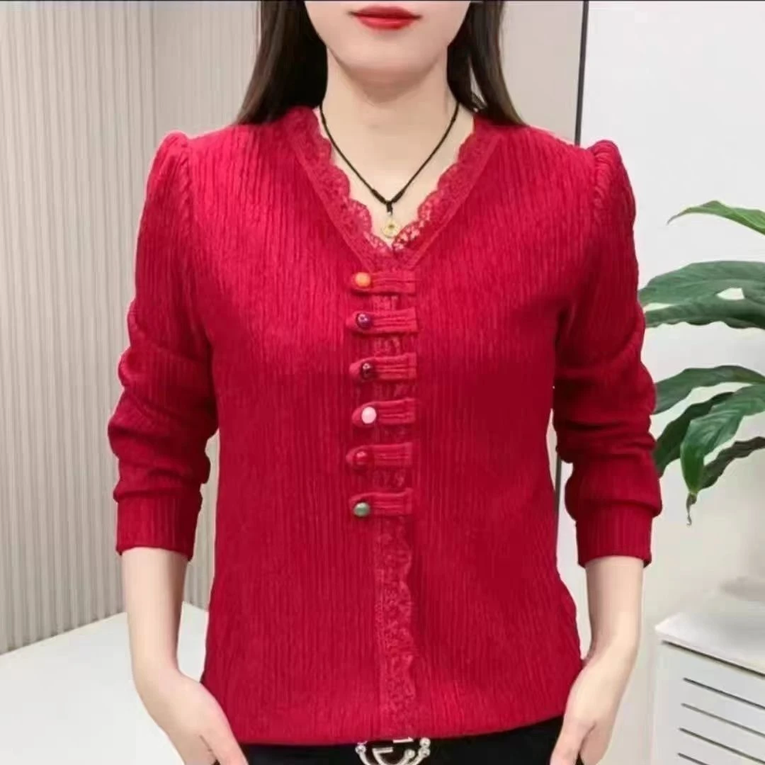 复古国风2024蕾丝小衫女新款气质显瘦长袖洋气上衣V领盘扣T恤