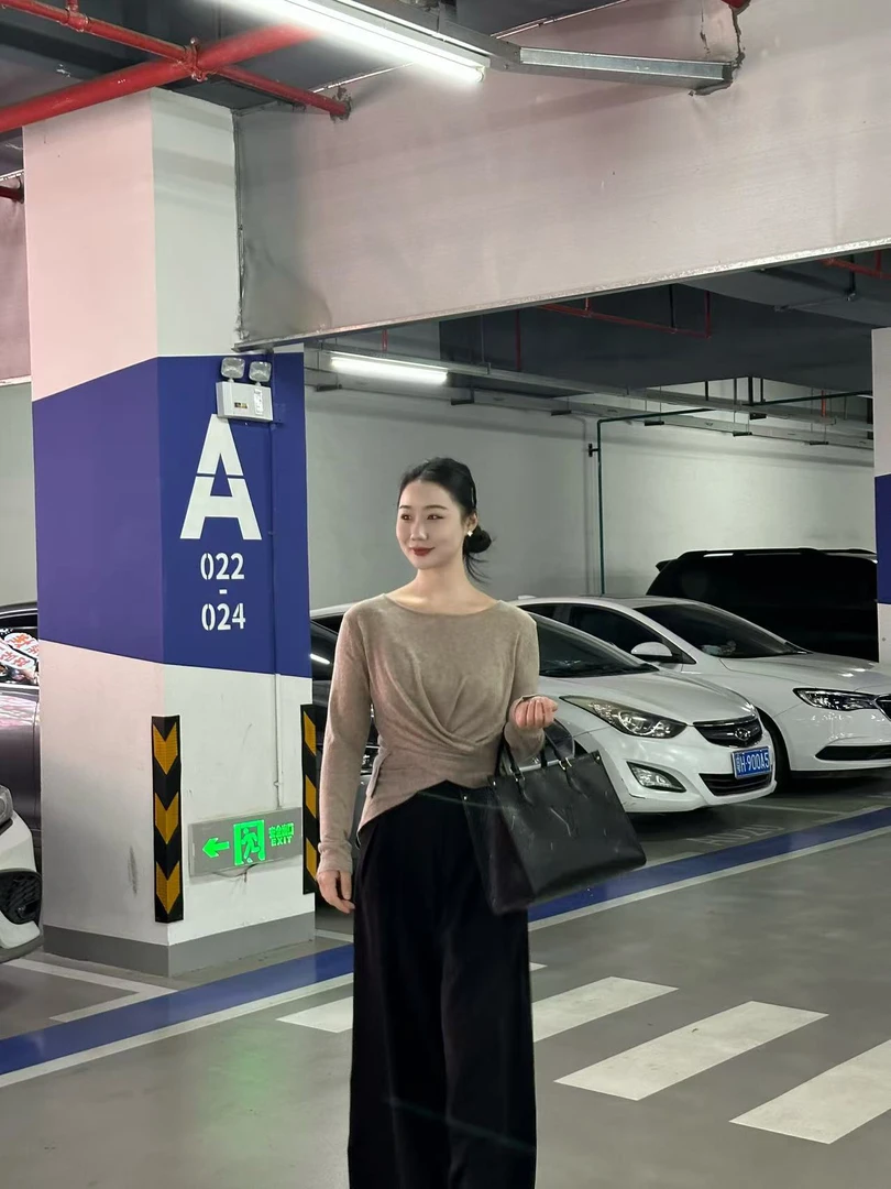 【韩不韩】不规则长袖交叉打底衫