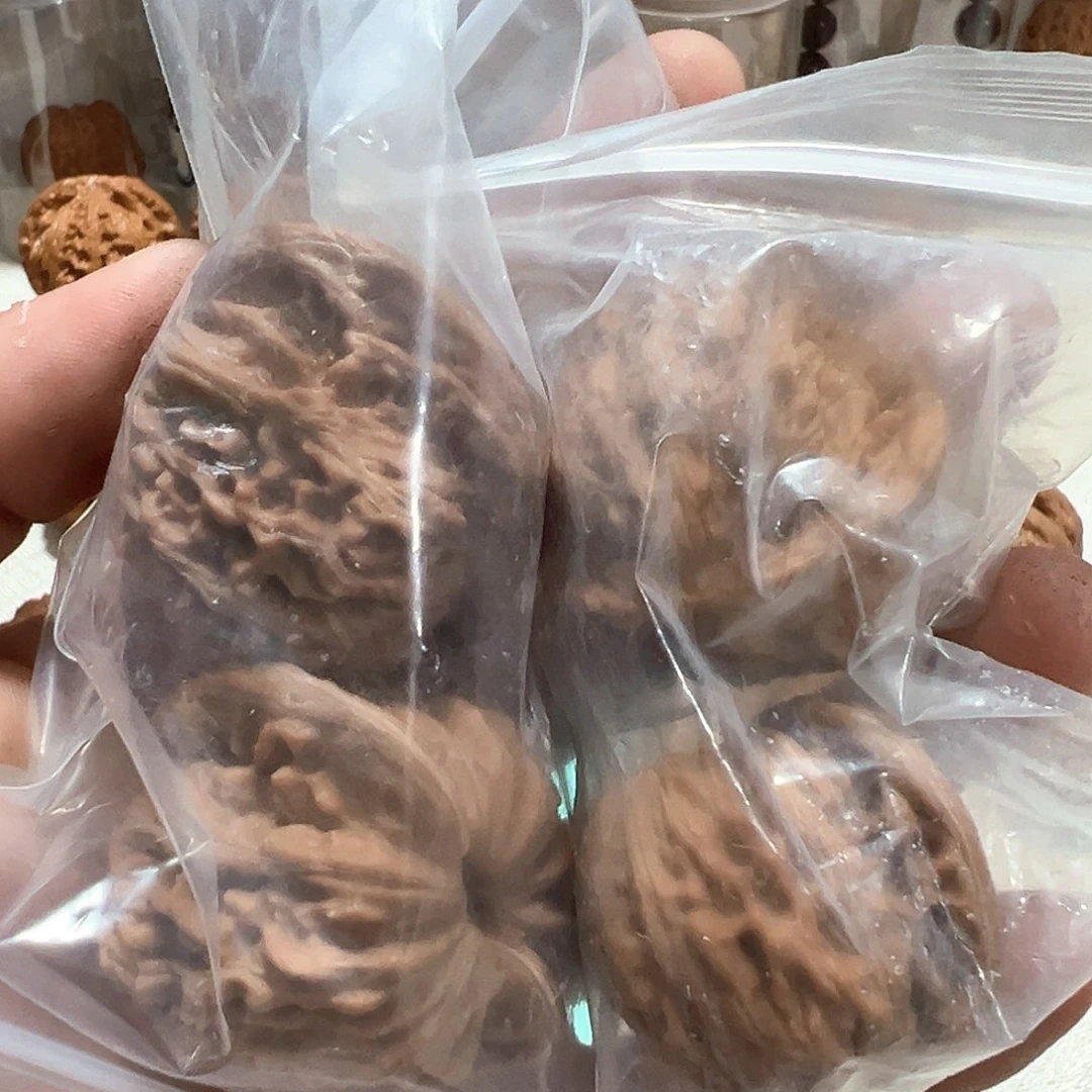 又***了文玩核桃文玩核桃