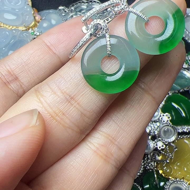 翡翠18K金镶嵌耳饰