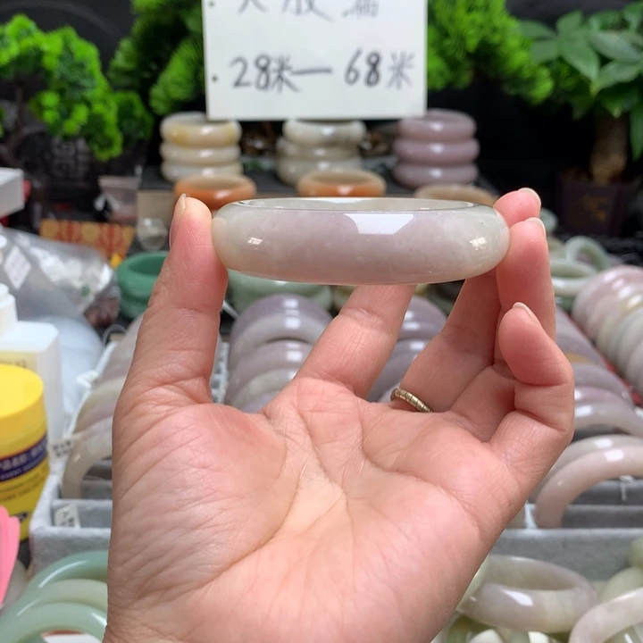 石英质玉（佘太翠）未镶嵌手镯54.3