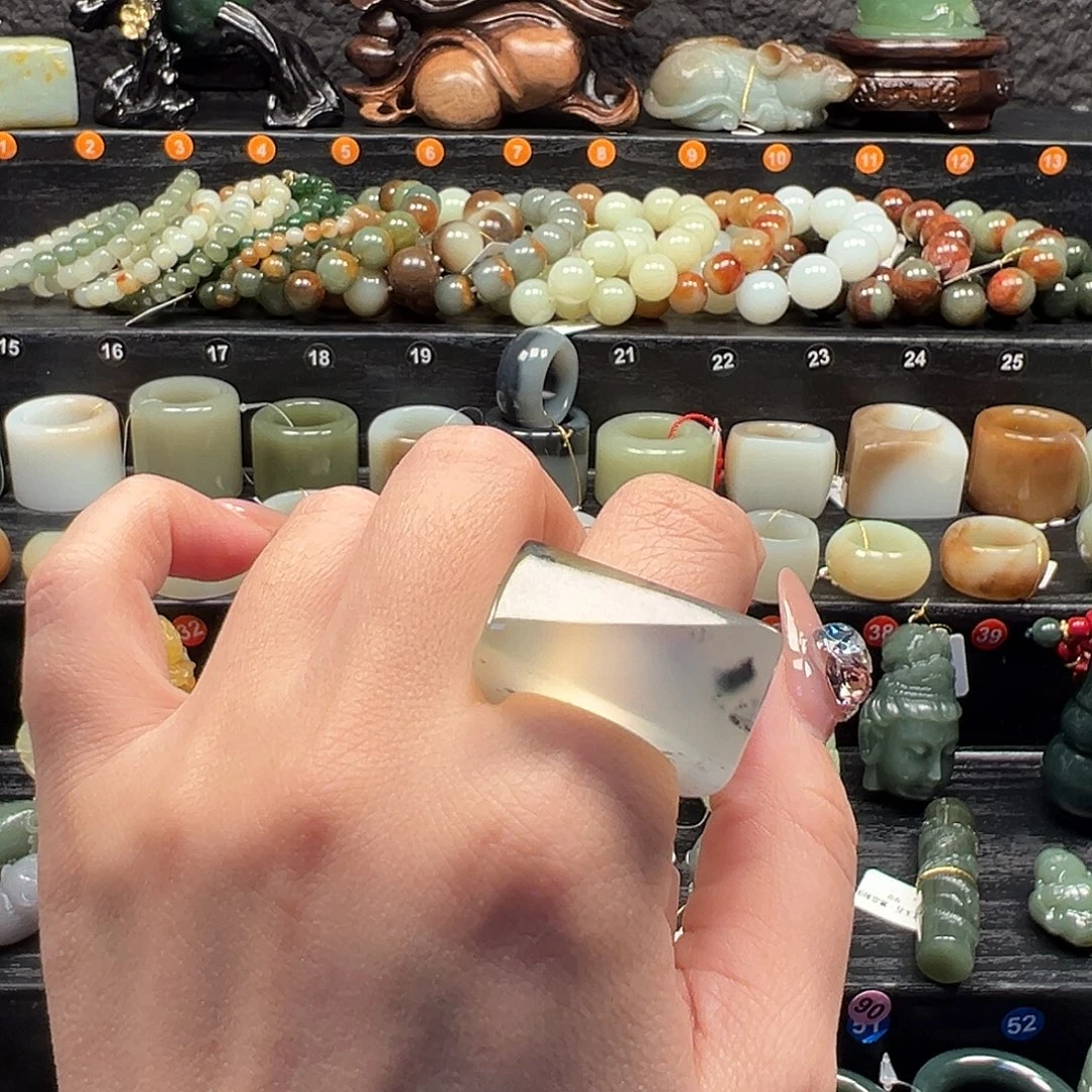 蛇纹石玉未镶嵌戒指内径19.2