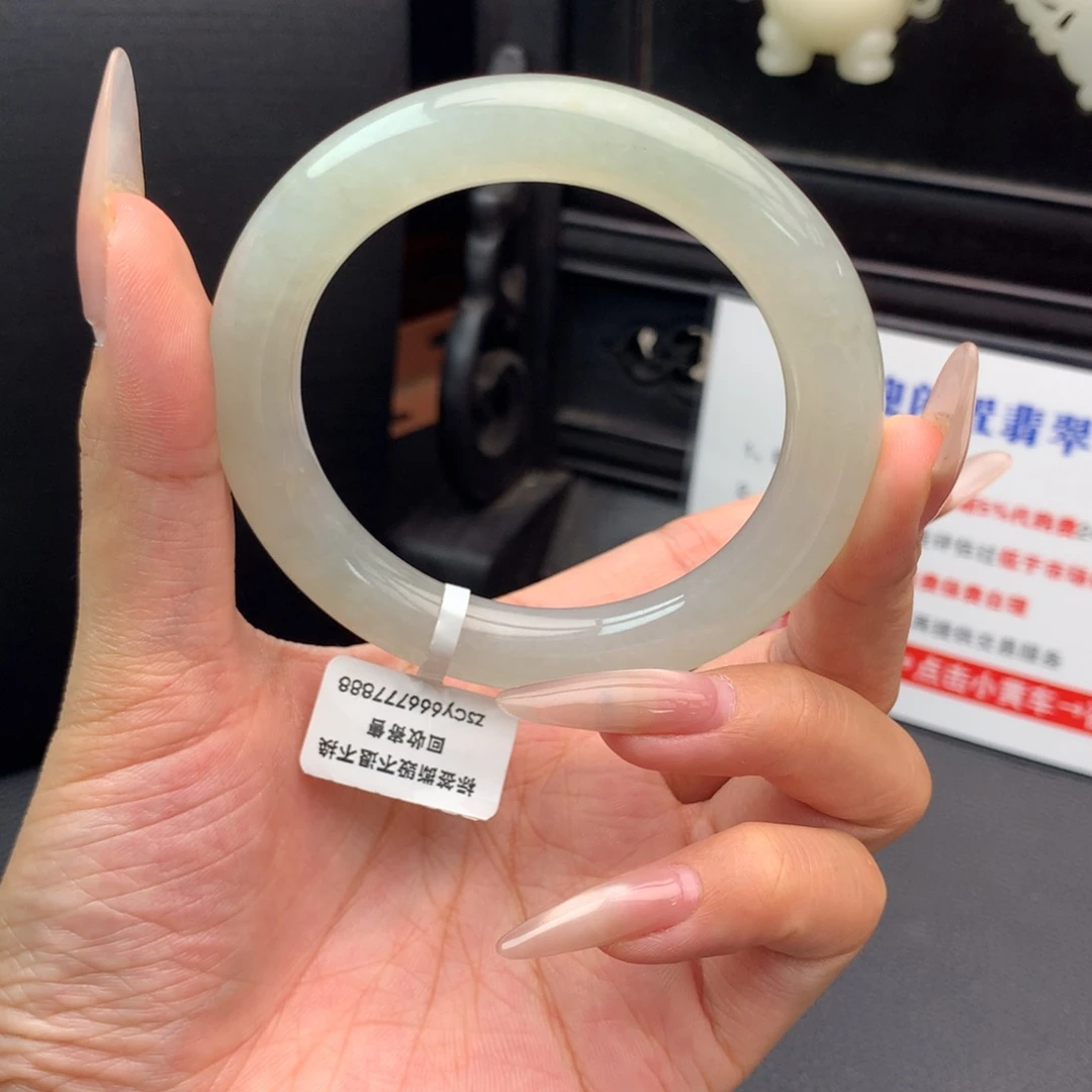 翡翠未镶嵌手镯18