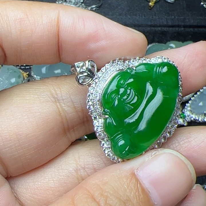 辛***馨翡翠18K金镶嵌吊坠(不含链)