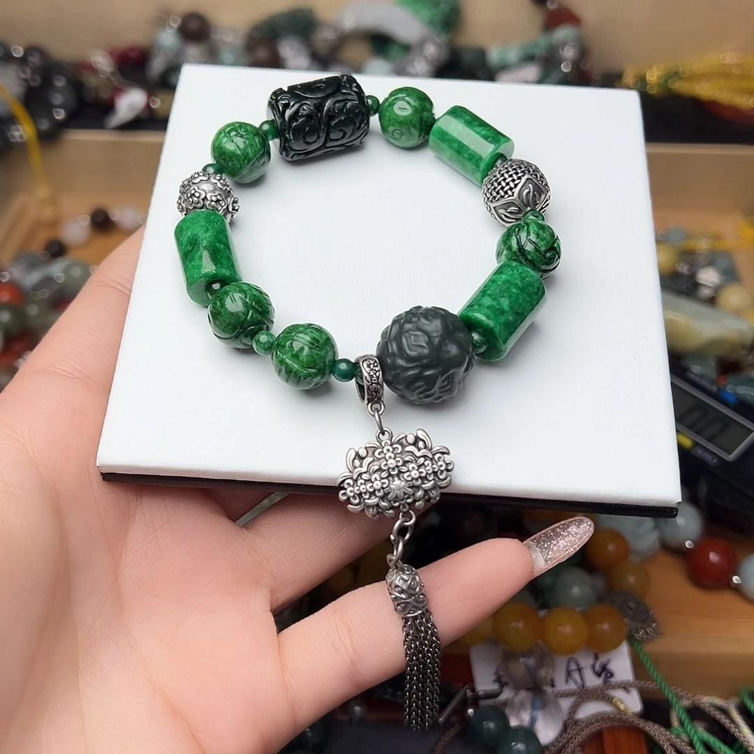 翡翠颈饰未镶嵌胜*吊坠