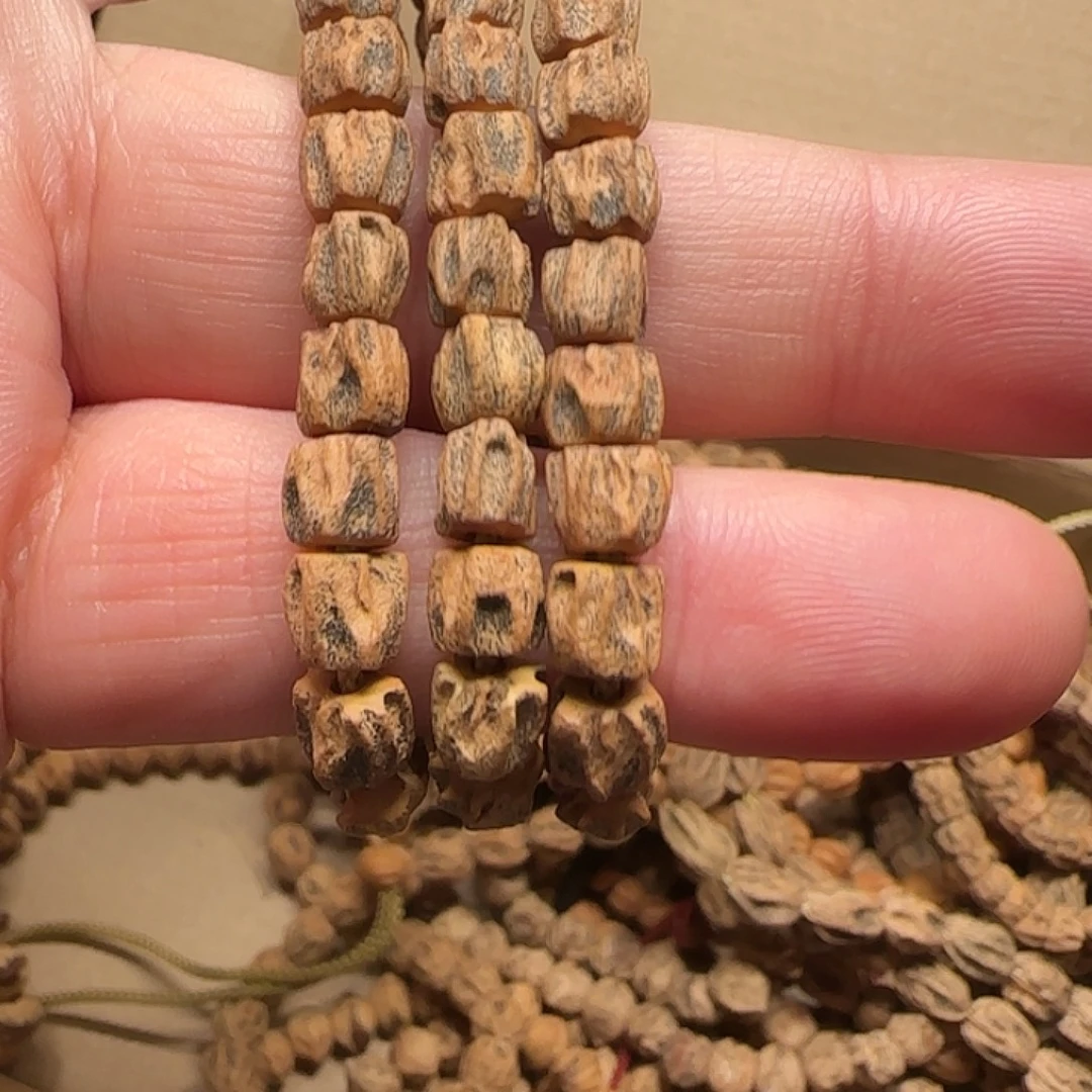 南***…吊坠柏香籽/百香籽