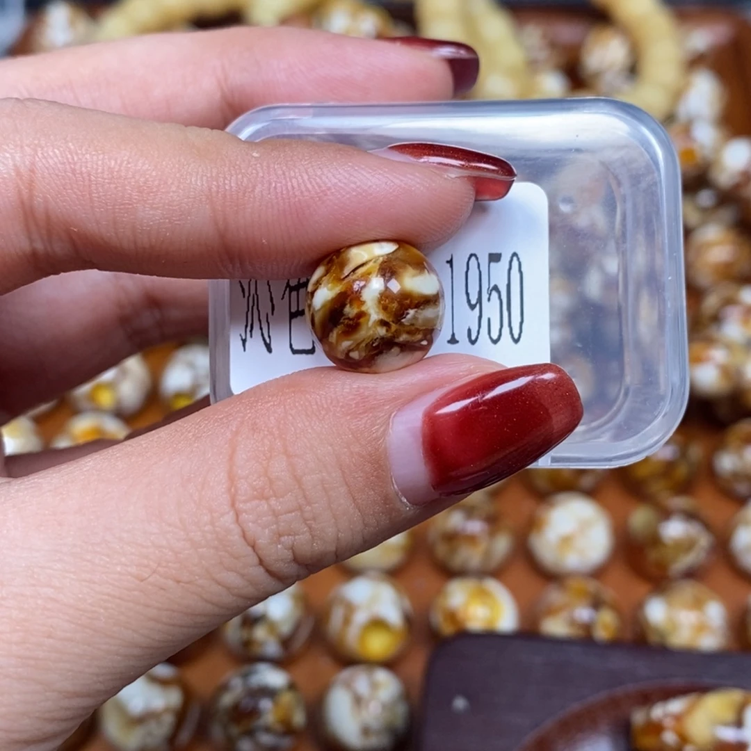 猴头核桃把件沁色圆珠老型1950