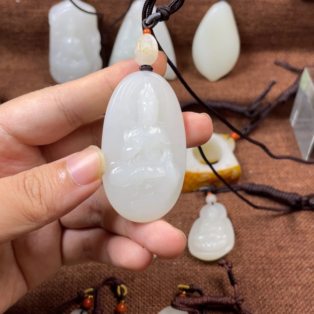 和田玉未镶嵌颈饰