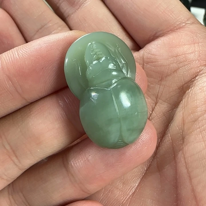 和田玉未镶嵌颈饰定制