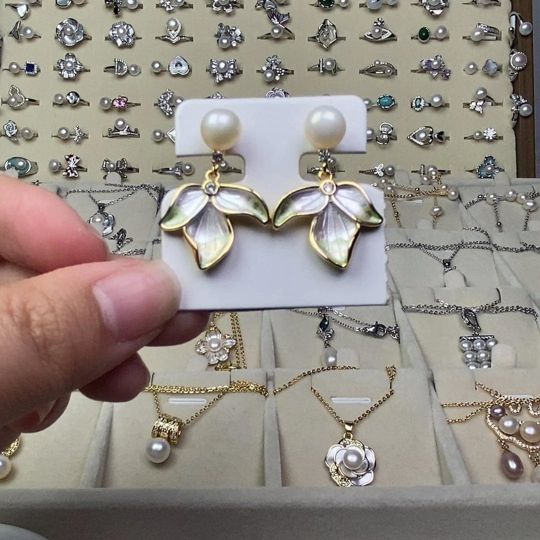 银S925镶嵌耳饰淡水珍珠