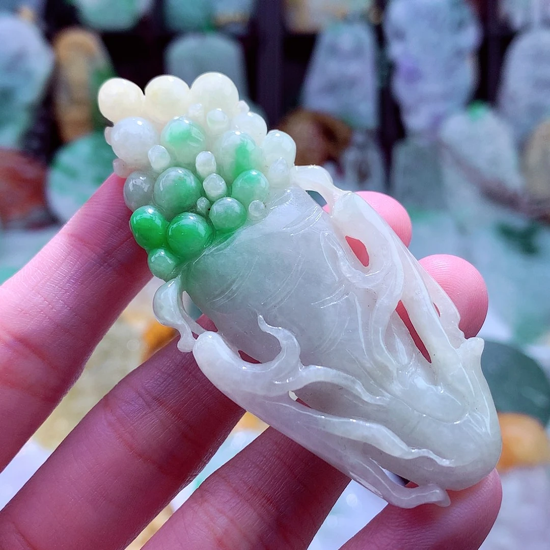 颈饰未镶嵌翡翠天然