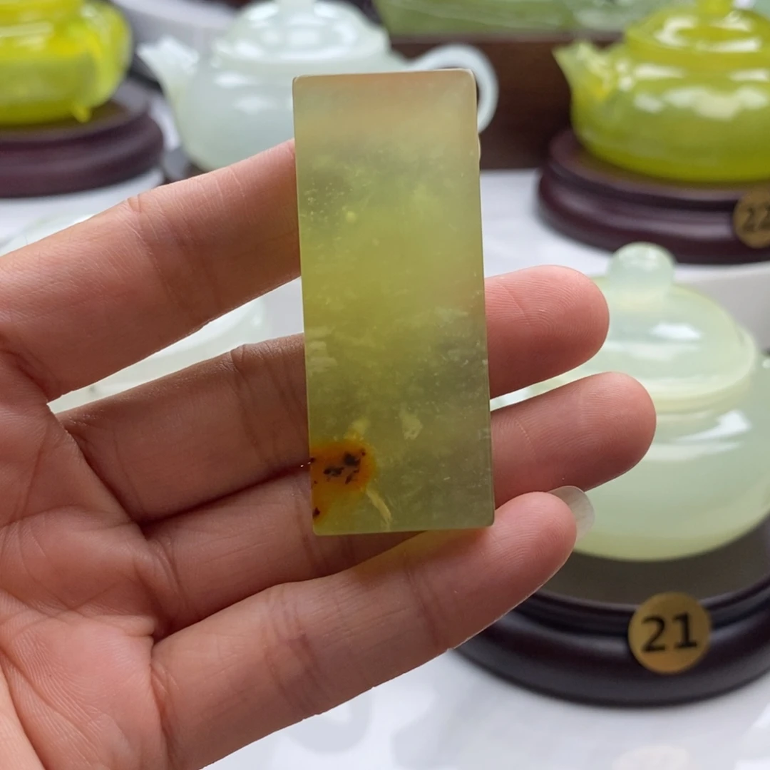 岫玉未镶嵌四大名玉章料