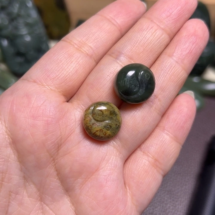 岫岩河磨玉（透闪石质玉）未镶嵌颈饰