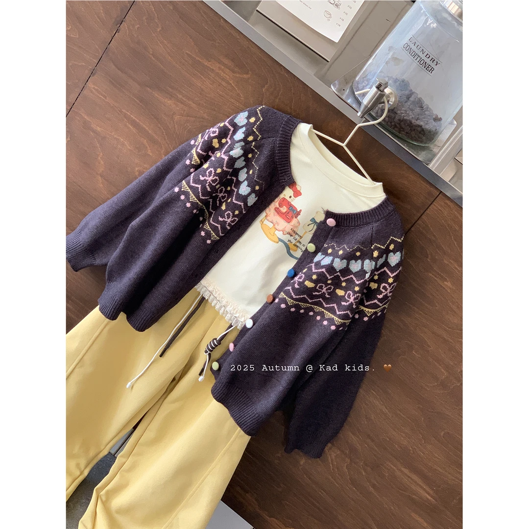 V5170-彩扣开衫毛衣+V5174-KT花边T+V5177-黄色收脚口卫裤
