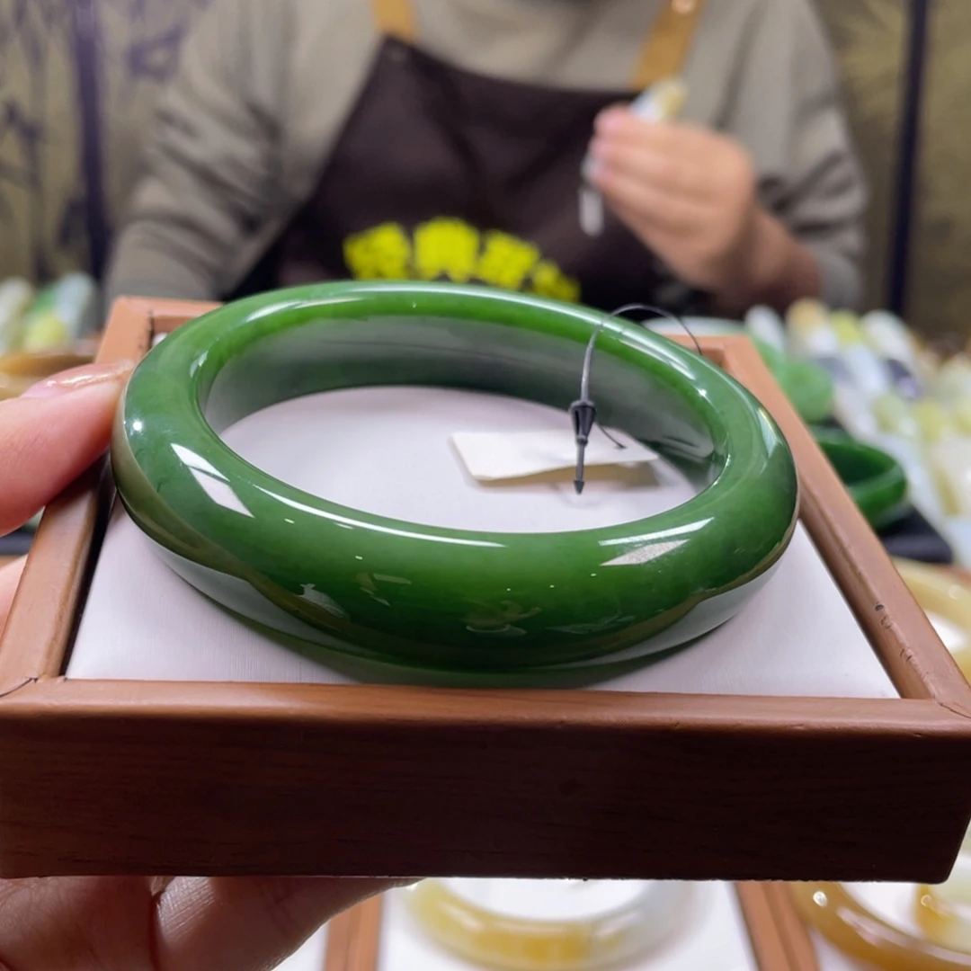 和田玉未镶嵌手镯62圈