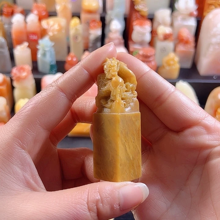 青田石印石冬****92厘米，包刻，龙