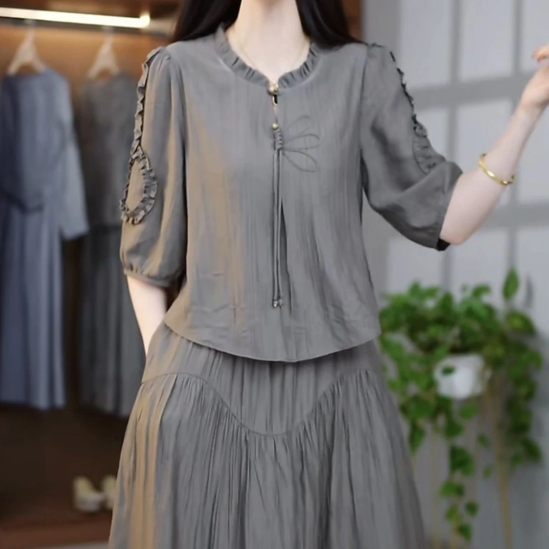 一件代发网红爆款洋气假两件拼接连衣裙2025新中式宽松遮肉中长裙