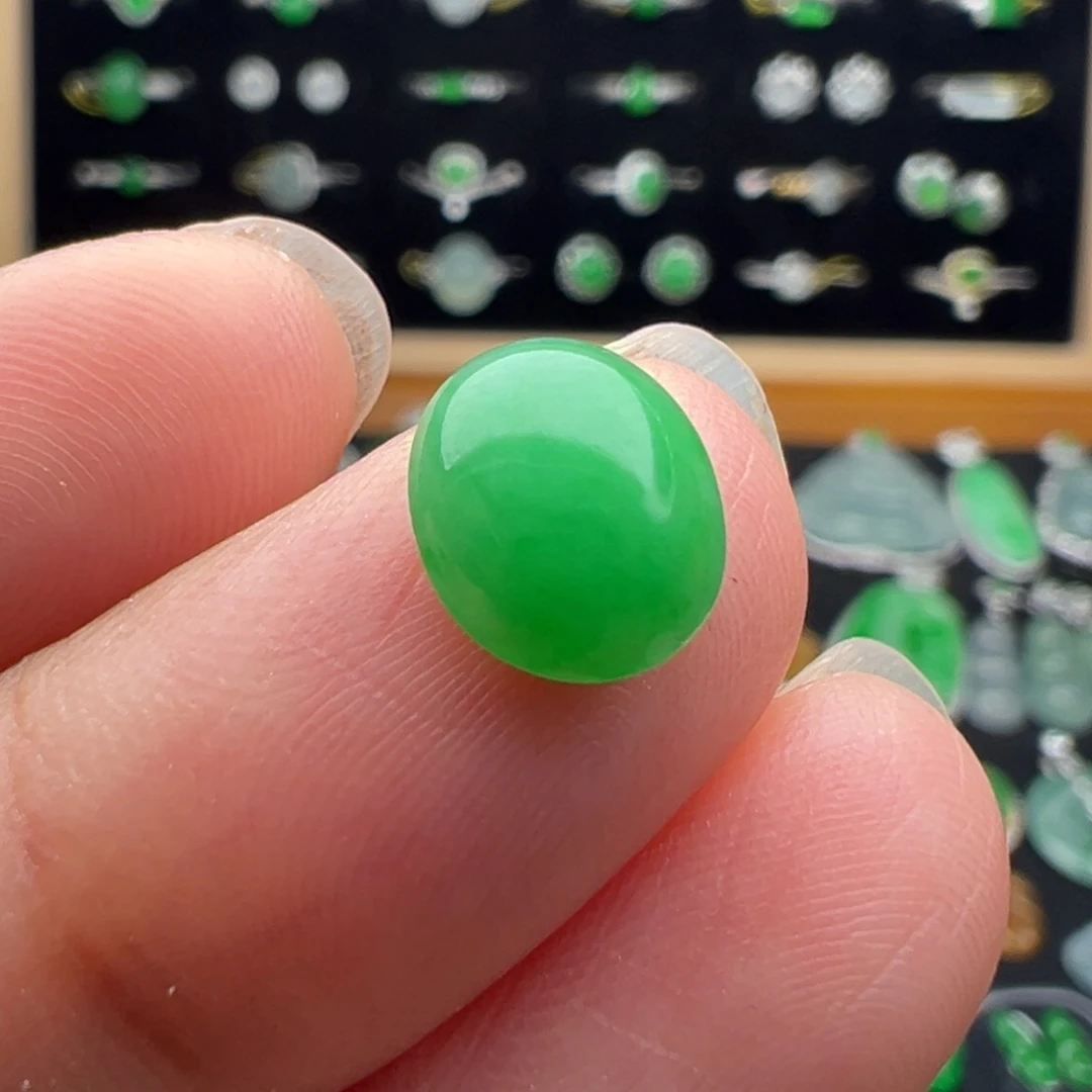 翡翠未镶嵌颈饰蛋9.1