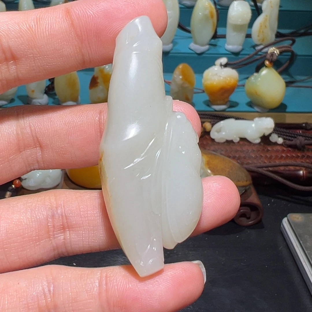 颈饰未镶嵌和田玉（子料）大***啡