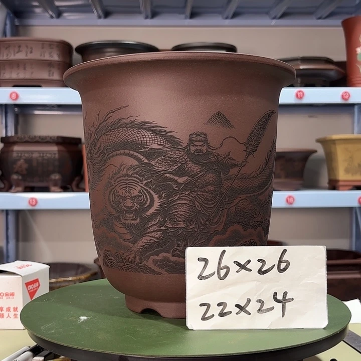 紫砂花盆刻绘关羽