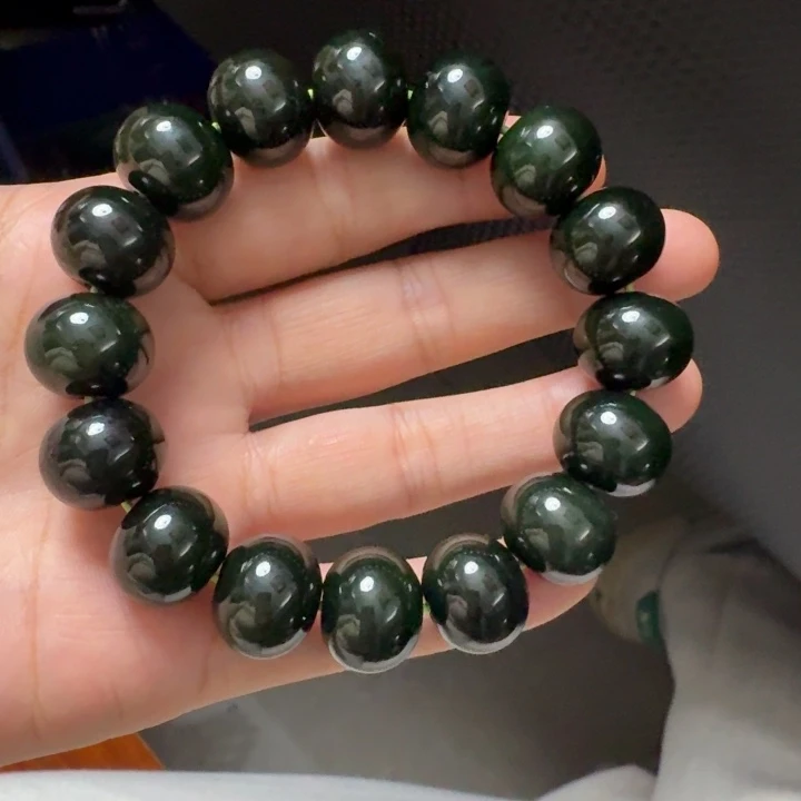 和田玉未镶嵌颈饰菠菜绿算盘珠16
