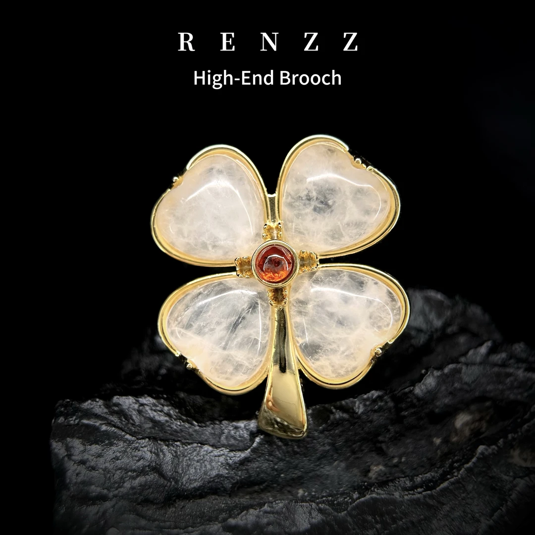 0389 白色幸运草胸针