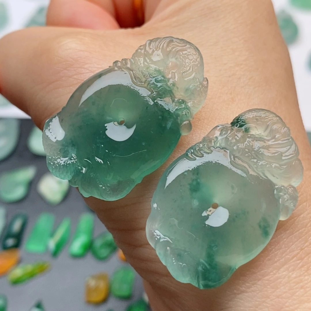 定制翡翠未镶嵌盘龙扣