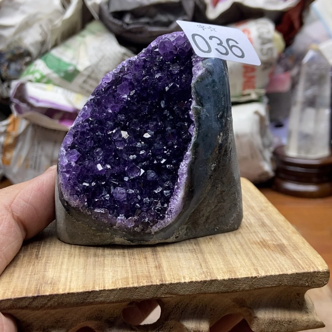 紫晶天然水晶摆件未镶嵌