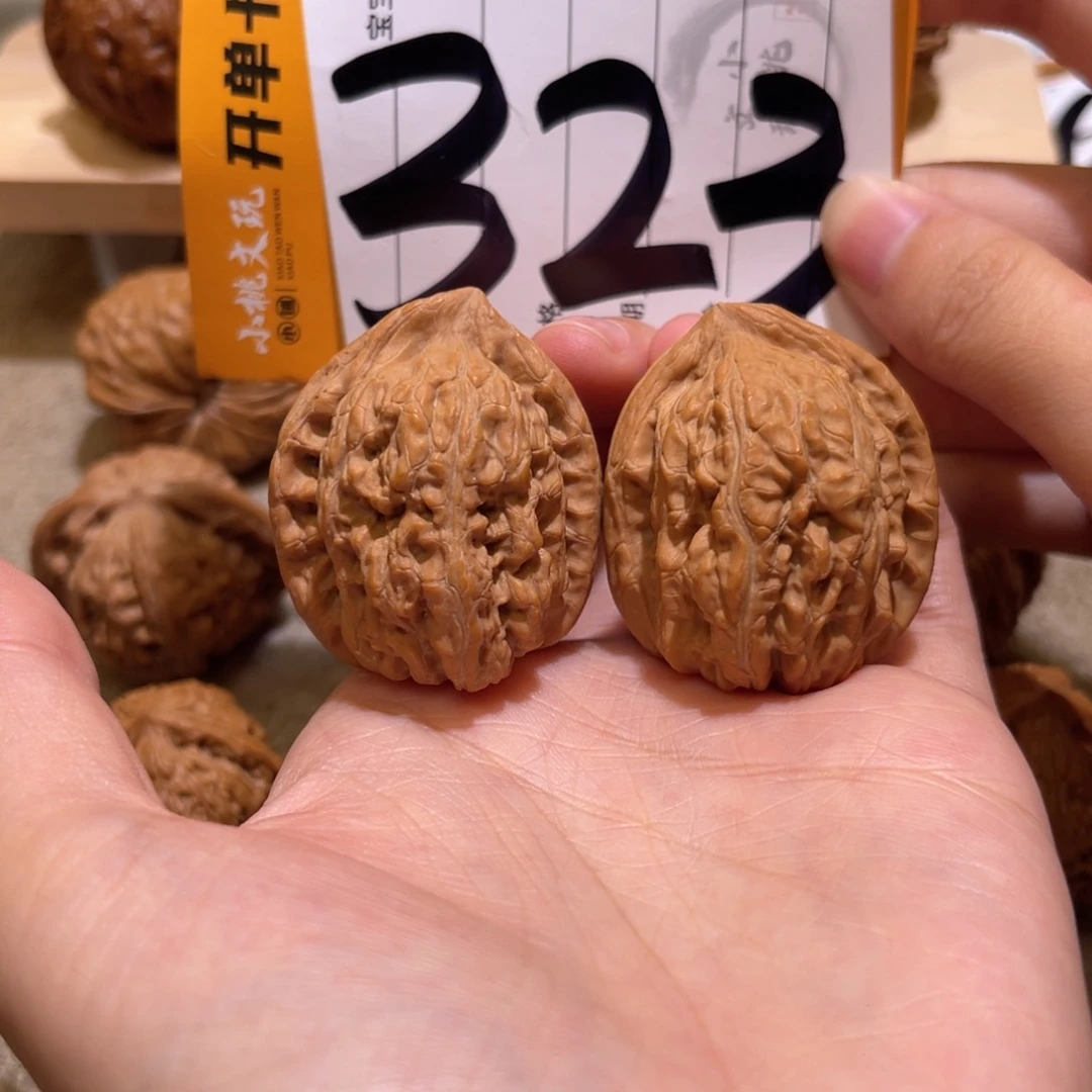 文玩核桃把件全品35赤龙鸡心