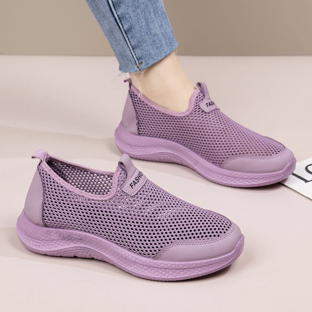 2025年夏季透气网面休闲鞋包头轻便舒适老北京布鞋女一脚蹬妈妈鞋