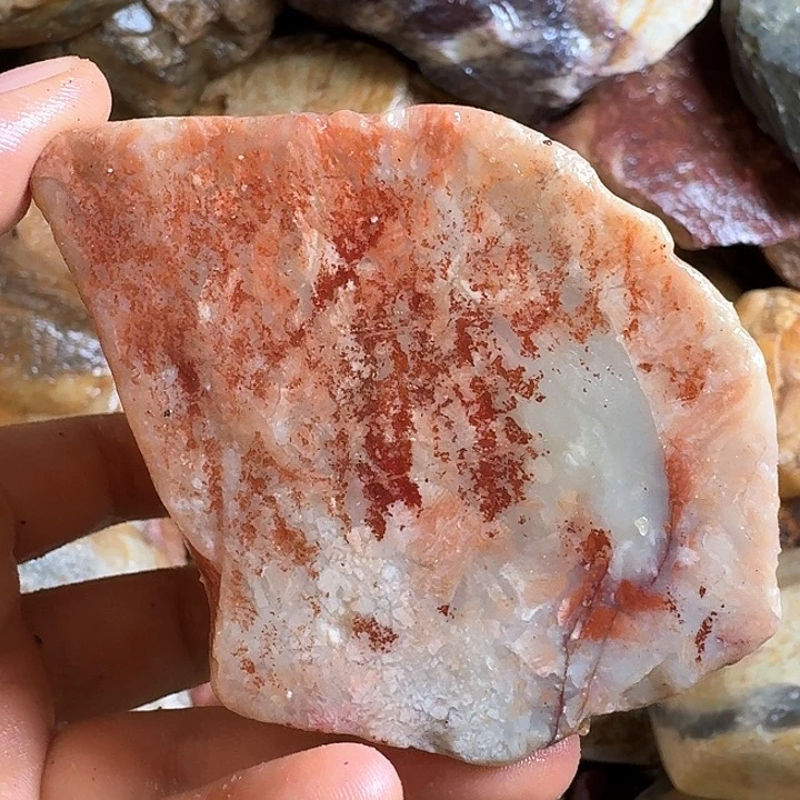 溜****寿山石寿山石的颜色