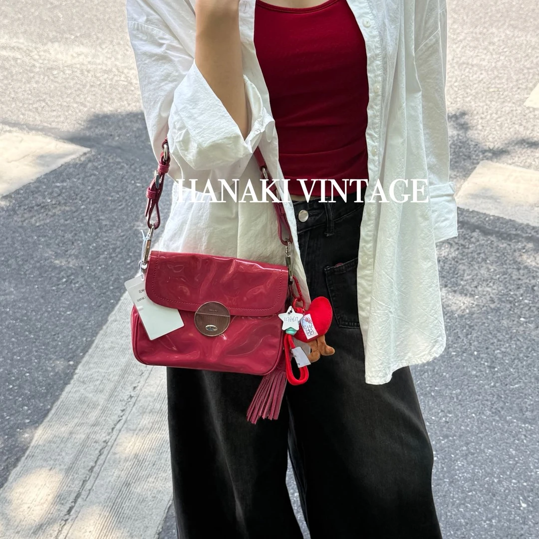 95新 Prada/普拉达 花绮二店/Prada漆皮腋下单肩包