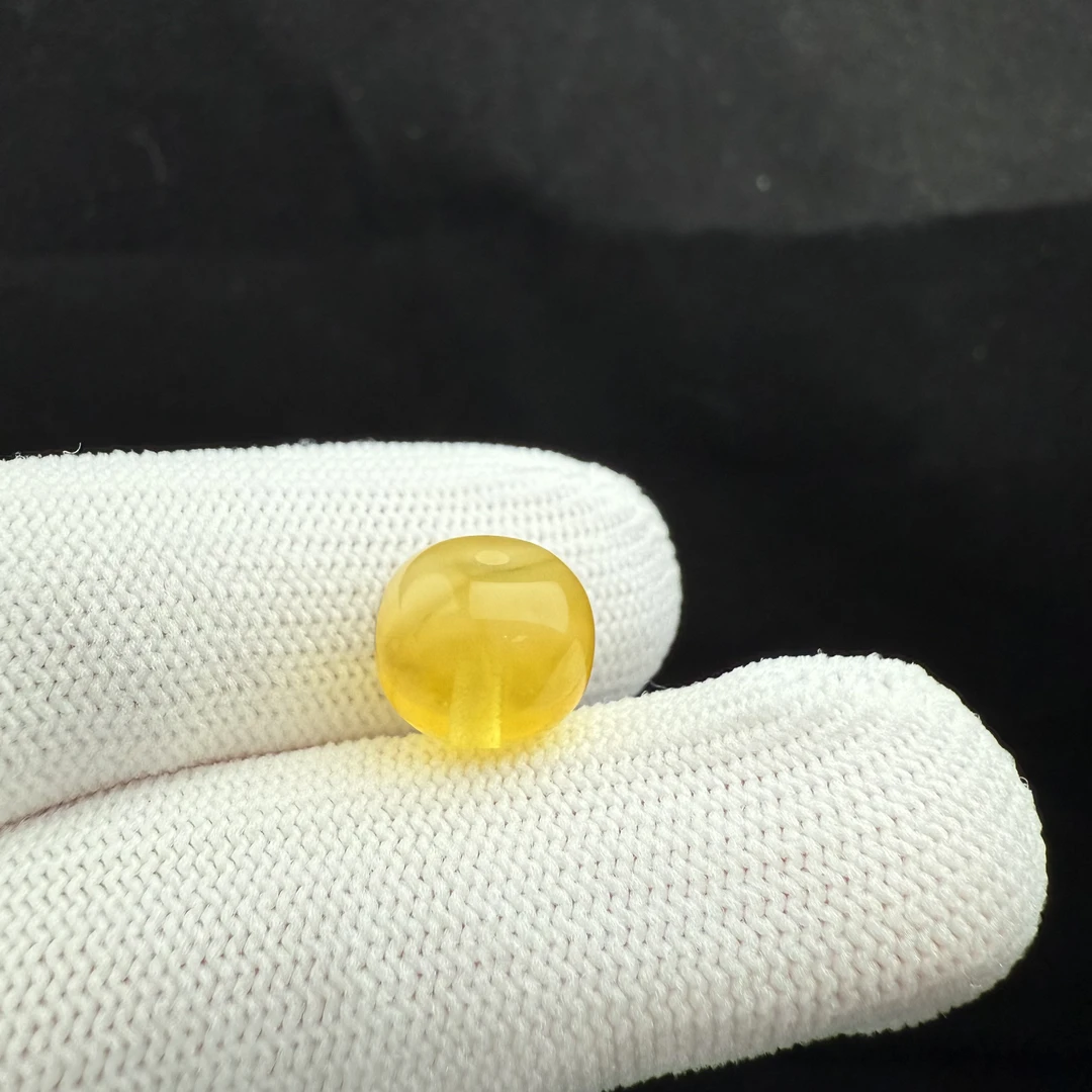 J8180天然原矿蜜蜡 墩子 10.7*8.4mm支持复检假一罚四