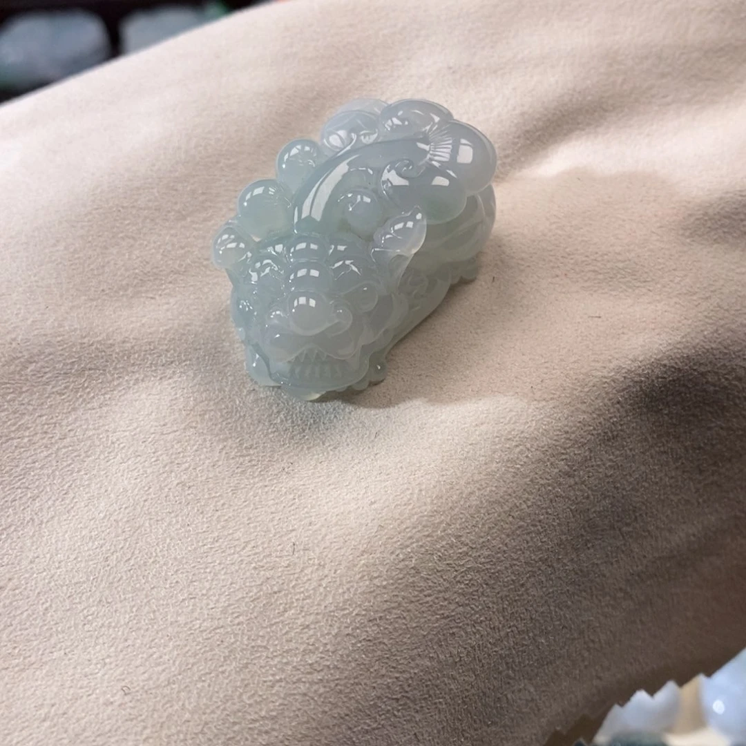 翡翠未镶嵌颈饰天然翡翠吊坠貔貅